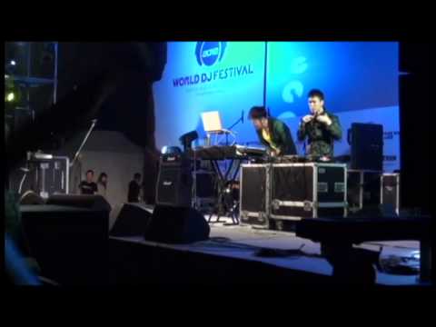 DJ DKHT with Hologram Party