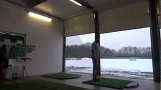 preview picture of video 'Indoor Golfschool Geldrop in winterse kou'
