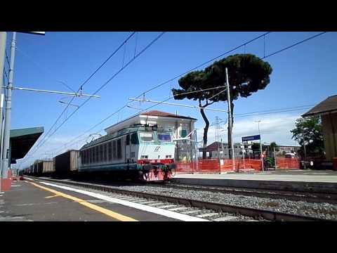 E652.051 sul TCS 61015 Milano Smistamento - Villa San Giovanni Bolano, in transito a Pomezia