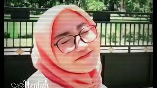 Download lagu Status wa cewek berhijab mp3