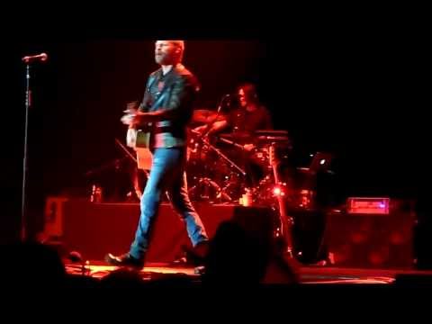 Dierks Bentley Free And Easy Down The Road I Go