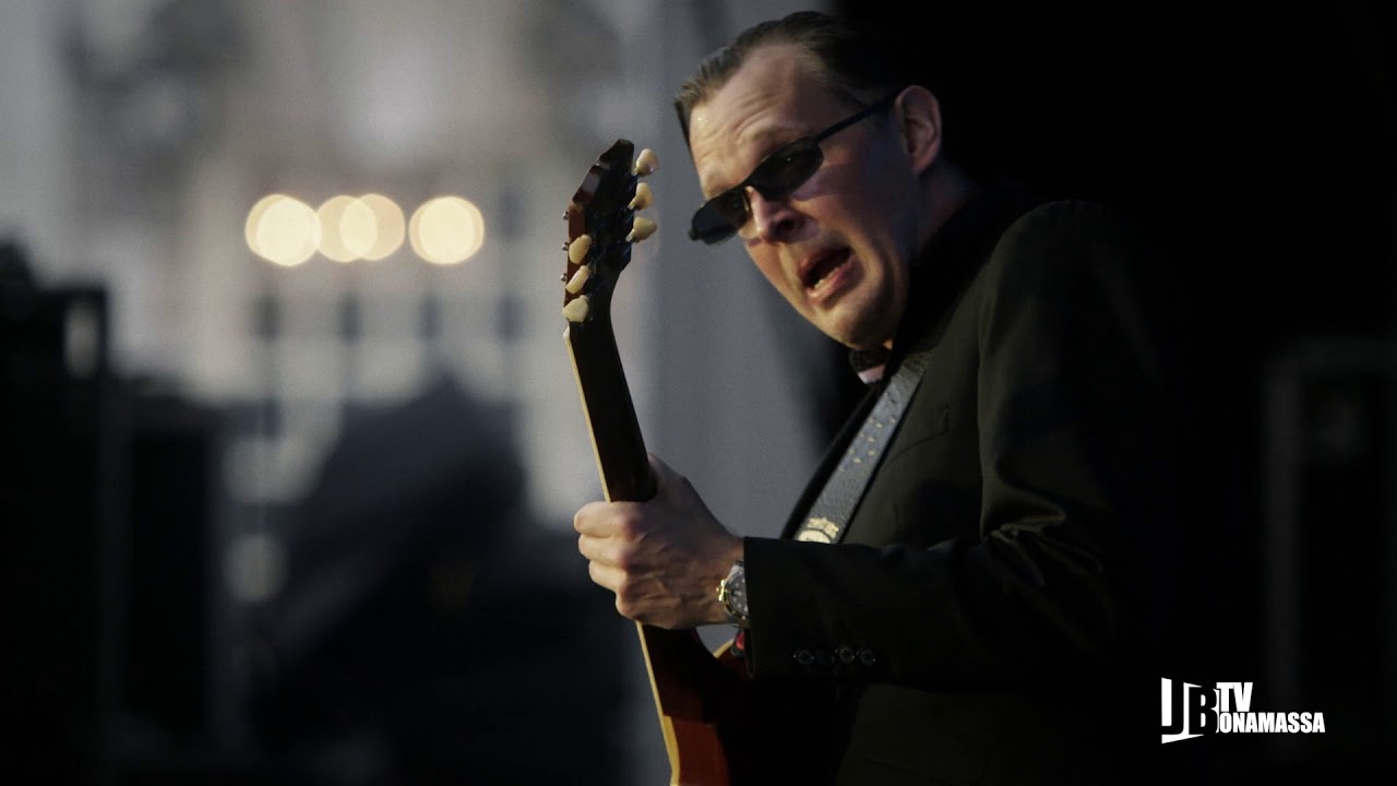Joe Bonamassa - Let Me Love You Baby - British Blues Explosion Live 