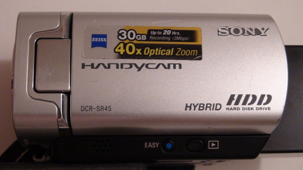 Sony DCR-SR45 Camcorder — Specs, Reviews, Used Prices | GearFocus
