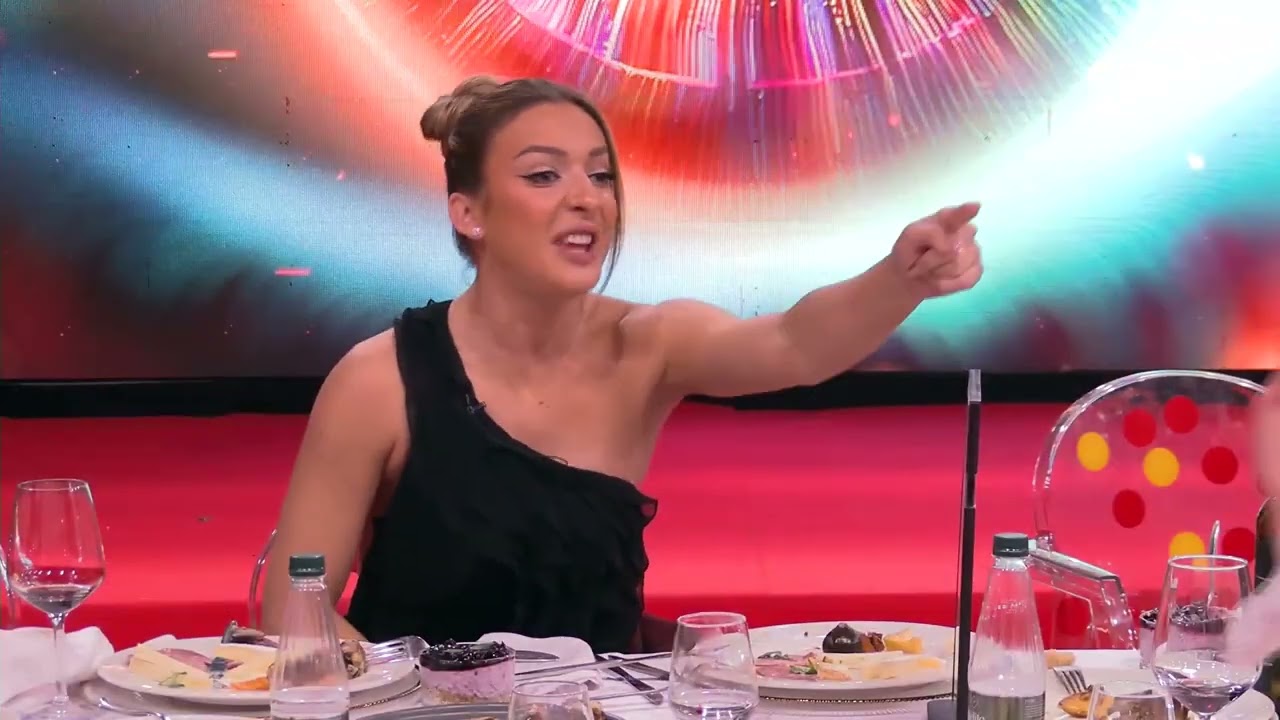 “Jeni pisa, llumi…”/ Greta-Juelës: Je një shtrigë zezë nga koka te këmbët