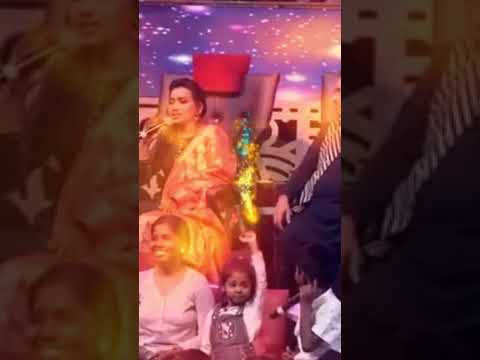 Kalpana Challenging with Priyanka...Singing Who's d hero song