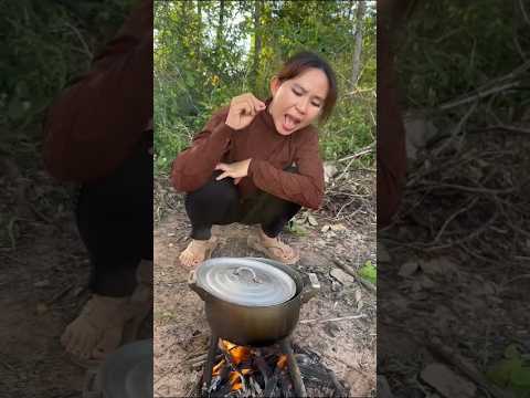 Survival Skills: SMART idea and USEFUL in forest#camping #bushcraft #outdoors #1580#shotrs