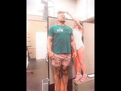 Devon Larratt's 1 in a million bone Density 💀🔥 #devonlarrat #brianshaw #armwrestler #armwrestling