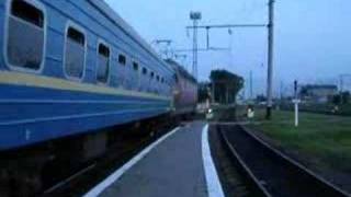 preview picture of video 'ChS4 electric locomotive in Rivne'