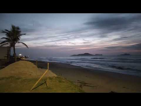 Sextouuuu com ondas fortes em Balneário Barra do Sul SC 
