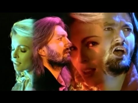Iveta Bartošová & Daniel Hůlka |  Vím, že jsi se mnou | Official Video | 1997
