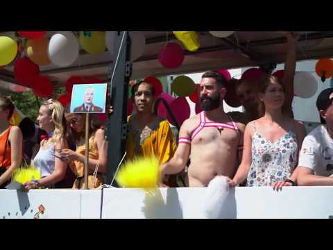 Menschenmengen beim CSD Berlin 2018-Free HD Video Footage