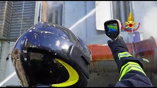 incendio-opificio-a-solofra-ecco-le-immagini