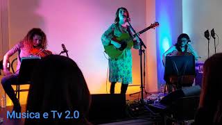 CARMEN CONSOLI presenta l&#39;album Eco di Sirene (Uomini Topo Live)