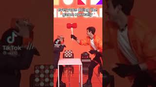 Download lagu Hyunjin playing the hammer game😂 mp3