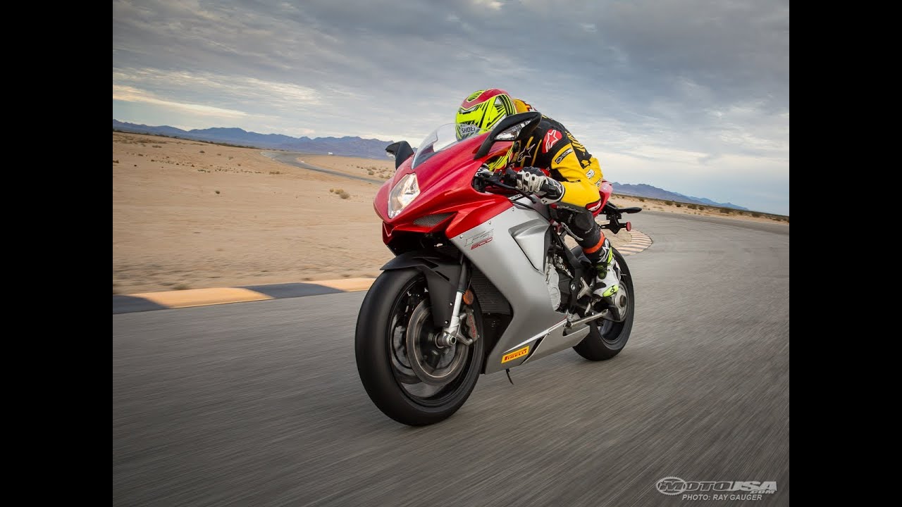 2014 MV Agusta F3 800 - Light-Heavyweight Shootout Part 4 - MotoUSA