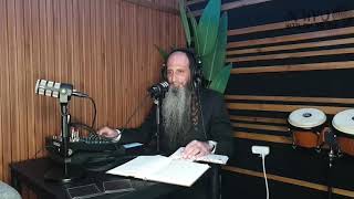 מדברים מרבי נחמן מברסלב   עונג הנחל   כי תשא   פלא גדול (הרב מאור קריו) - התמונה מוצגת ישירות מתוך אתר האינטרנט יוטיוב. זכויות היוצרים בתמונה שייכות ליוצרה. קישור קרדיט למקור התוכן נמצא בתוך דף הסרטון