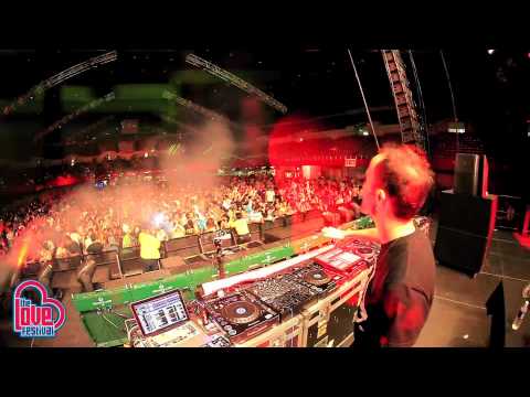 BASS KLEPH @ THE LOVE FESTIVAL 2010 LOS ANGELES