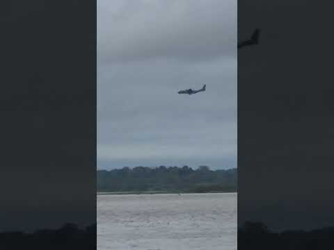Avión aterrizando en Tabatinga, Amazonas Brasil 🇧🇷