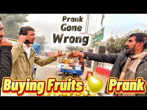 Buying Fruits 🍐 Prank 😂 | Prank in Pakistan | umairimranpranks 