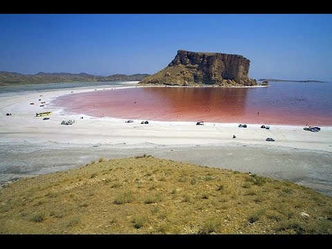 URMIA LAKE IN IRAN TURNS RED BLOOD AUGUS