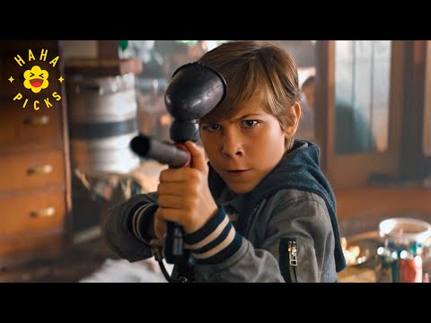 Entering a Frat House | Good Boys