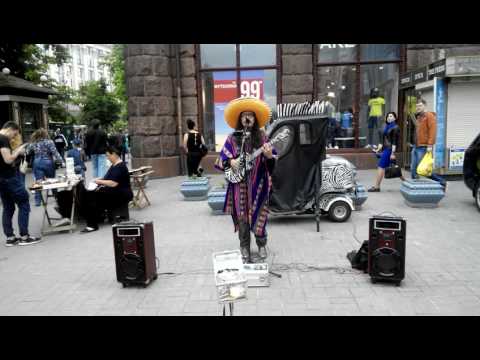 Sombrero Guy sings on the street of Kiev