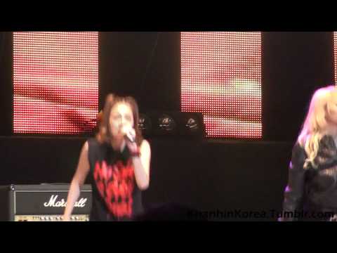 [110513] Yonsei AKARAKA 2011 - 2NE1