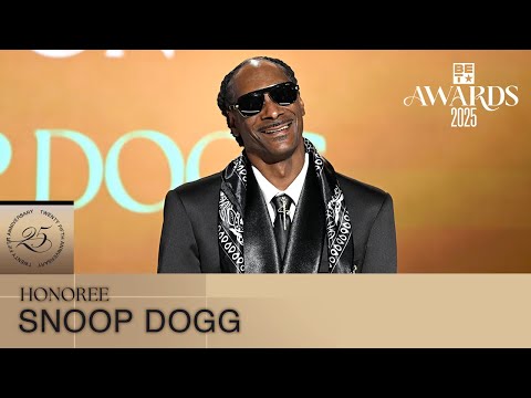 Snoop Dogg Accepts Ultimate Icon Honor With Style and Legacy | BET Awards ’25