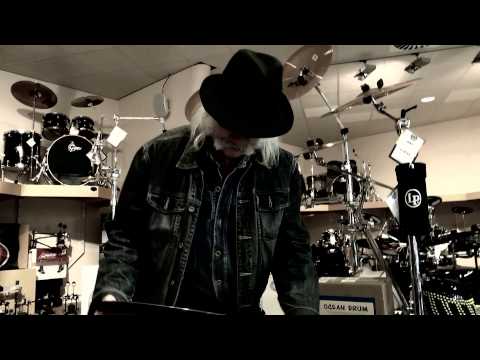 Niko Chriistiansen: Who are you? I wanna know you better.