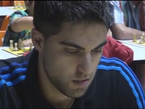 Q2 12.1.  Epaminondas Kourousis   -  GM Bogdan Lalić  ½ - ½