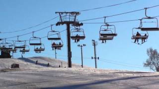 preview picture of video 'The Quad Chairlift and Skiing at Villa Olivia Ski Resort taken on Dec 28, 2013'