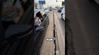 Download lagu Pria Ini Memancing di Tengah Jalan‼️😱🛣 #shorts #shortvideo #amarullahbillah mp3 Download lagu Pria Ini Memancing di Tengah Jalan‼️😱🛣 #shorts #shortvideo #amarullahbillah mp3