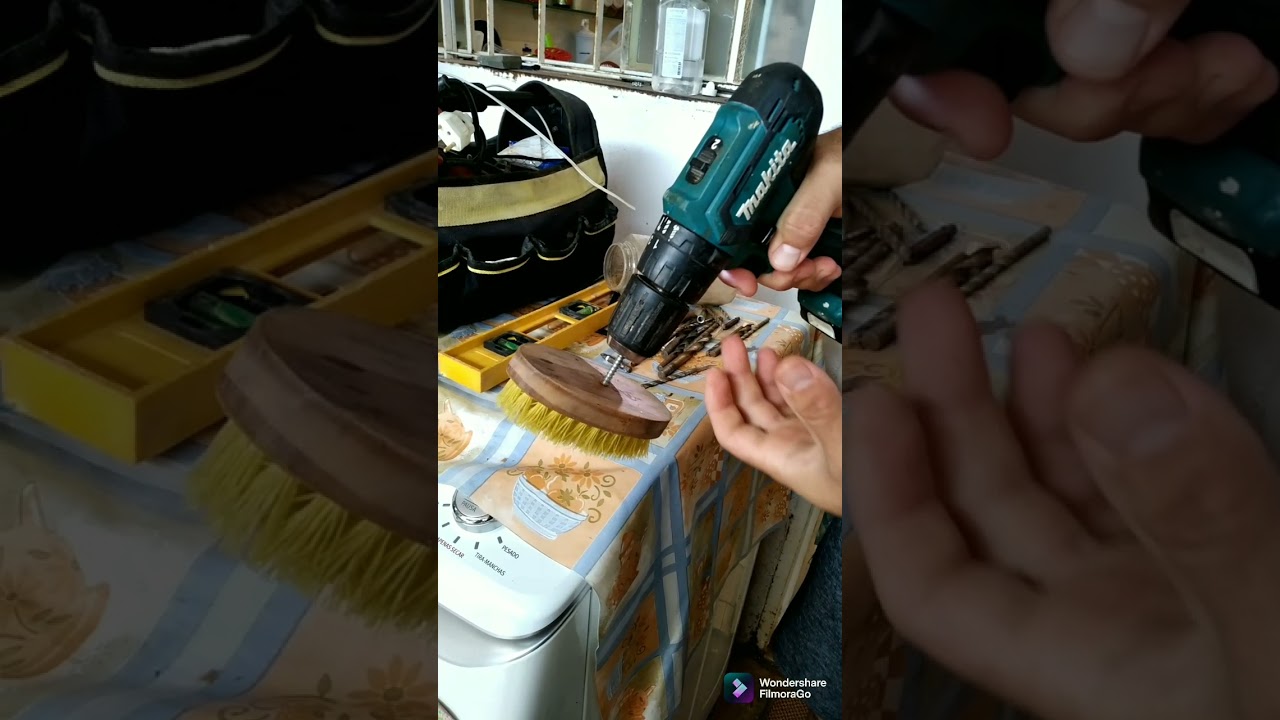 Watch Now Escova caseira para lavar tapetes e carpetes Escova caseira para lavar tapetes e carpetes