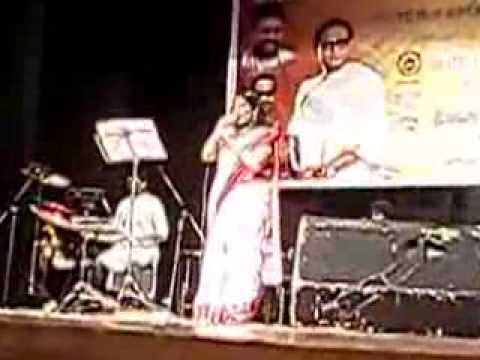 Sandeepa Pare bhawara bada nadaan 
