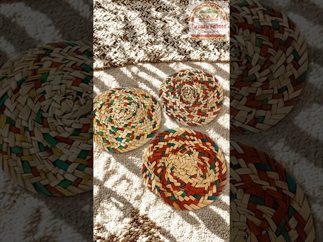 سفرة من الخوص صغيرة