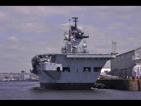 HMS ILLUSTRIOUS R06 & RFA GOLD ROVER A271 AT DEVONPORT NAVAL BASE - 1st June 2013