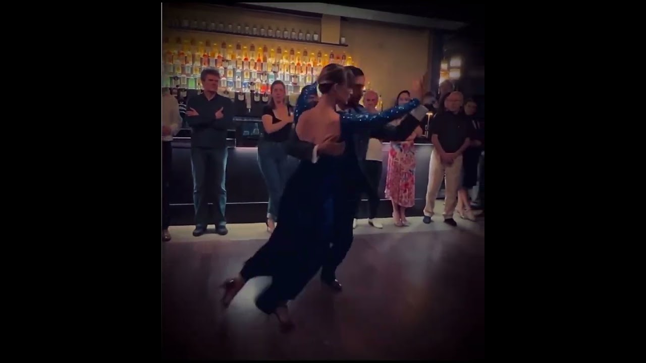 Elise Barbot y Roque Bravo - La Parisiana Paris - 2024 - Mascarita Vals / Laurenz