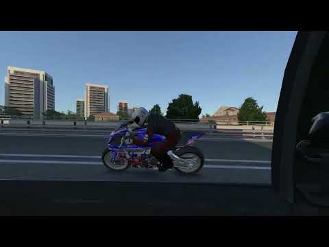 R32 vs R1 | Live for Speed