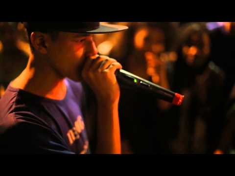 Inti vs Eddie (Semifinal) - Duelo de MCs em frente a porta da Prefeitura de BH - 21/03/14