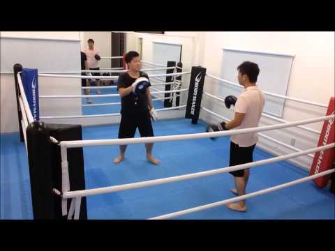 ノーモーションとアキュートジャブの説明。ソアーボクシング