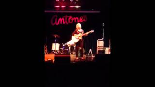 Phyllis Biggar - She Ain't Goin Nowhere