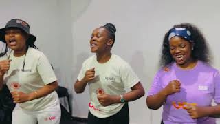 Download lagu Umlazi Gospel Choir The Original - Bangahamba Bonke Kulungile mp3