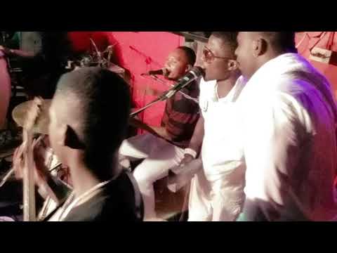 Wadou D'zine terrasse des arts 16/12/2017 @ Dosil konpa