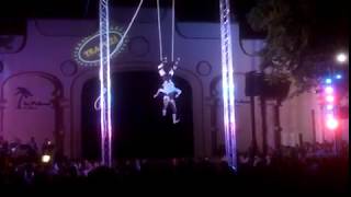 preview picture of video 'Festival Trapezi 2012 - Reus (Sessió golfa de circ i cabaret)'