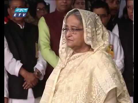 বঙ্গবন্ধুর প্রতিকৃতিতে প্রধানমন্ত্রীর শ্রদ্ধা