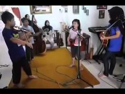 The Siblings Band   Bulan Ditutup Awan   YouTube