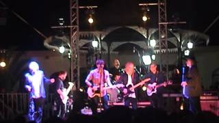 Death Cab For Cutie with Peter Buck &amp; Mike Mills - Fall On Me (R.E.M. cover)