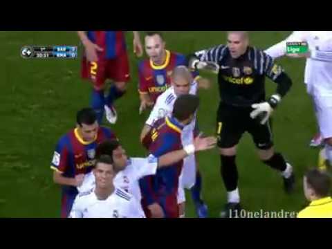 Ronaldo vs Barcelona - Fist fight