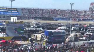 preview picture of video 'NASCAR Sprint Cup Series - AAA 400 - Race Start (Dover International Speedway - 09/28/14)'
