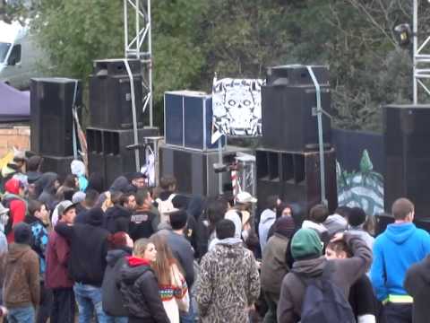 Smill VS BmHoT [dSP] - live @ tekfest07 by Aristocrad